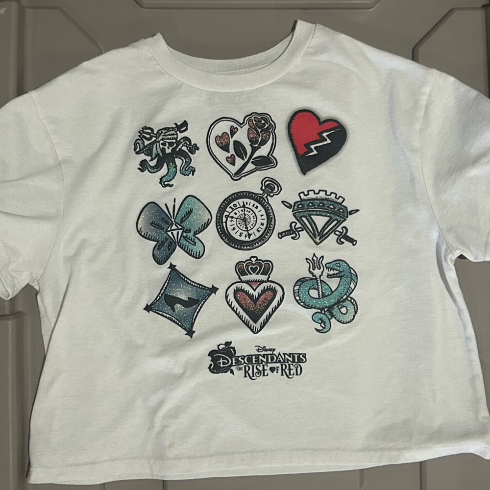 Disney Descendants White Graphic Crop Tee